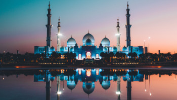 Abu Dhabi Cultural Discovery Tour – Capital City Escape
