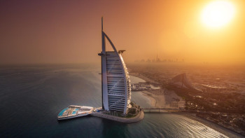 Dubai Royal Honeymoon Escape – Luxury & Romance Special