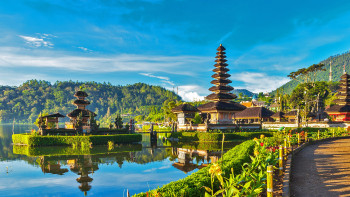 Opulent Bali Retreat – Luxury Villa & Island Stay