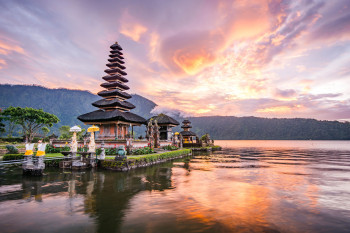 Sparkling Bali Journey – Beaches & Nightlife