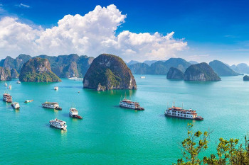 Blissful Vietnam Highlights – Cities, Bays & Heritage